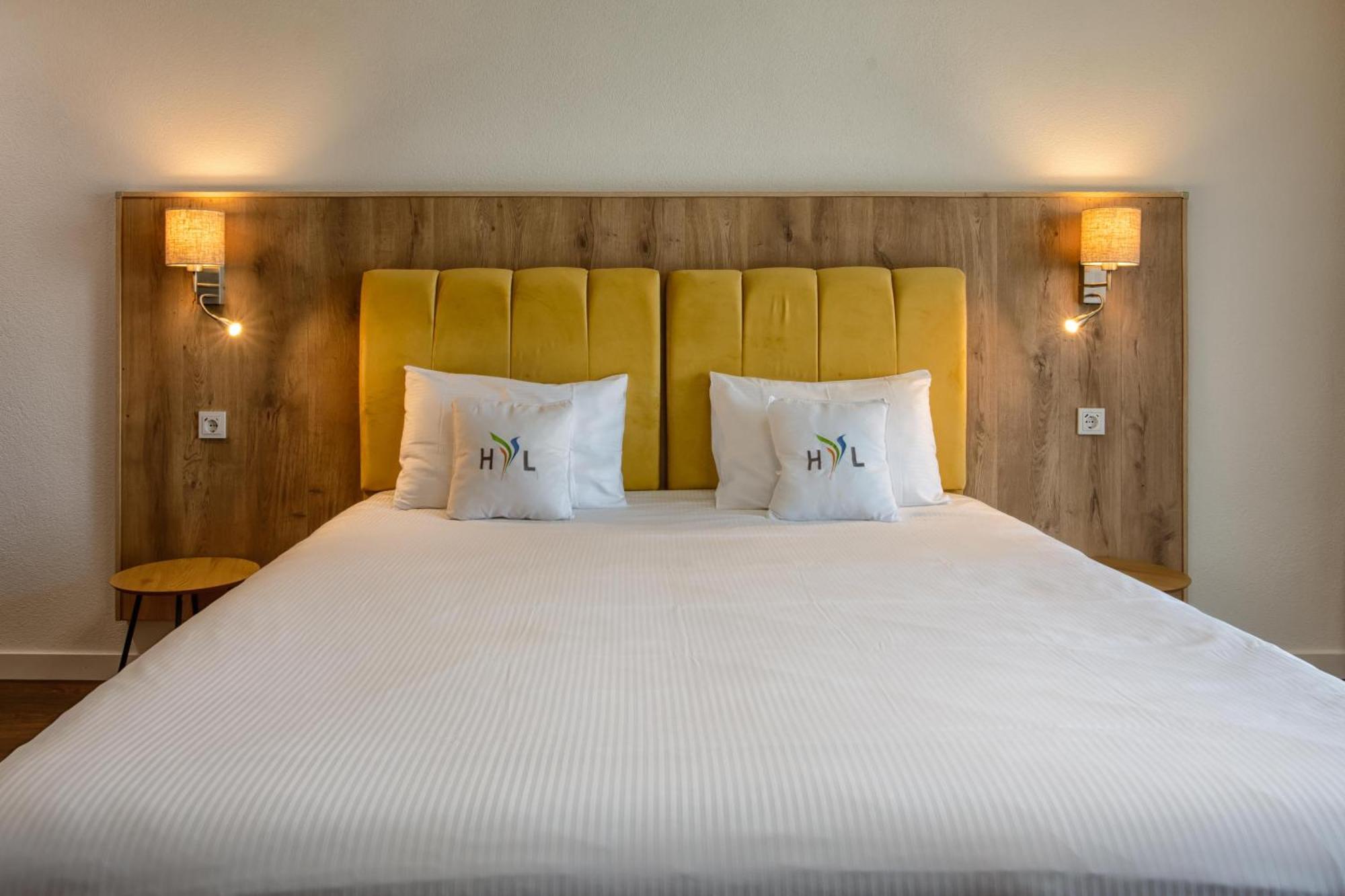 Hotel Residence Loren - Contact & Contactless Check-In Устер Экстерьер фото