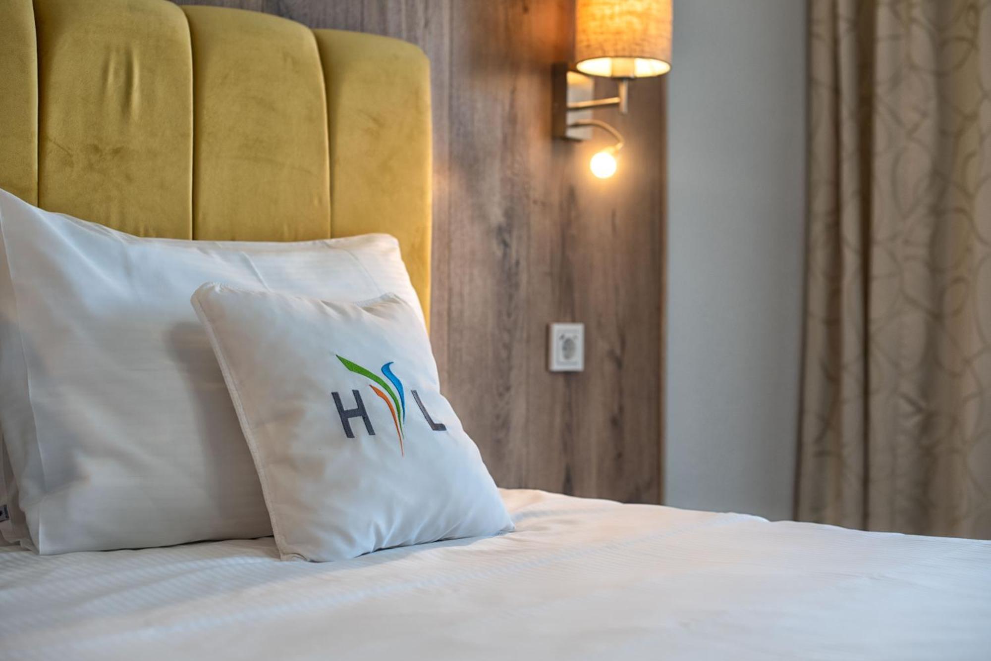 Hotel Residence Loren - Contact & Contactless Check-In Устер Экстерьер фото