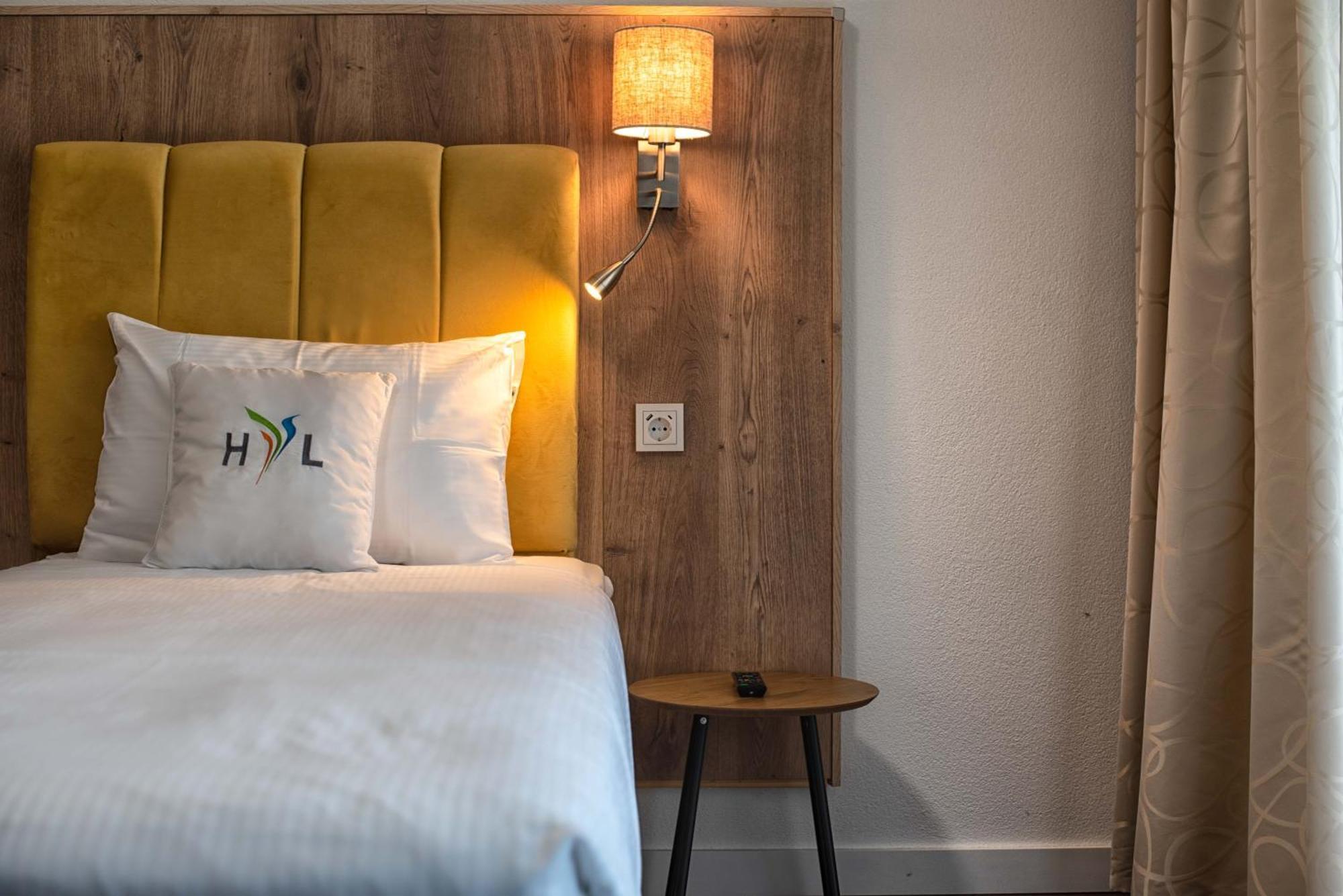 Hotel Residence Loren - Contact & Contactless Check-In Устер Экстерьер фото